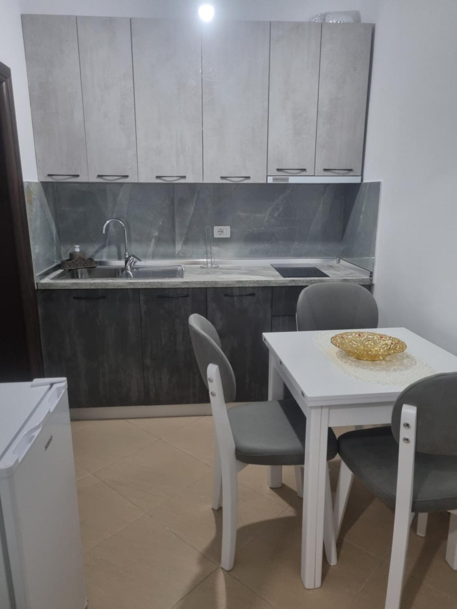 Apartament Megi-rent Wlora